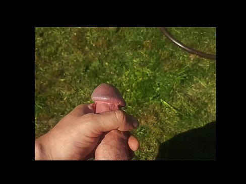❤️ Warm hottie laat haar pienk poesie naai en kom met 'n spuit in 'n somertuin Russiese pornografie op af.loanworld.top ❌️